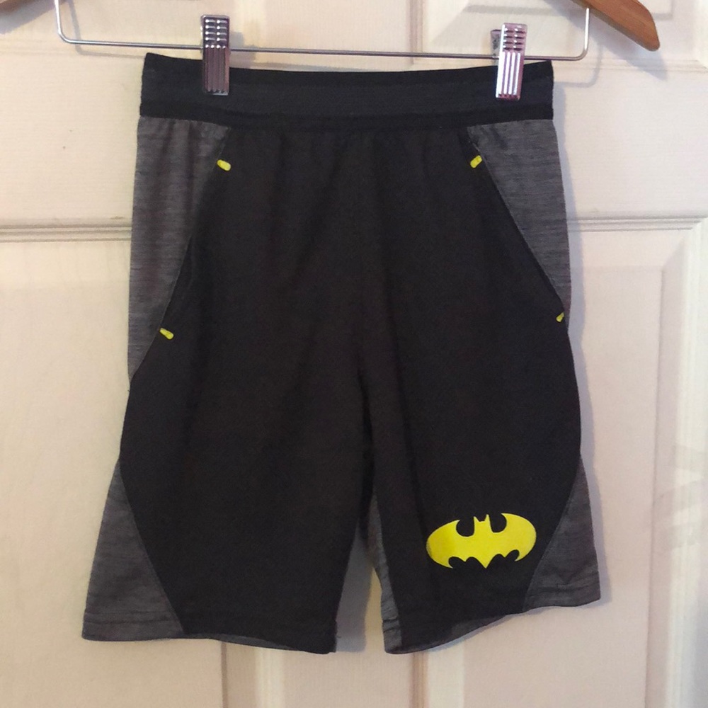 Batman Gray & Black Athletic Shorts Boys Medium M 8